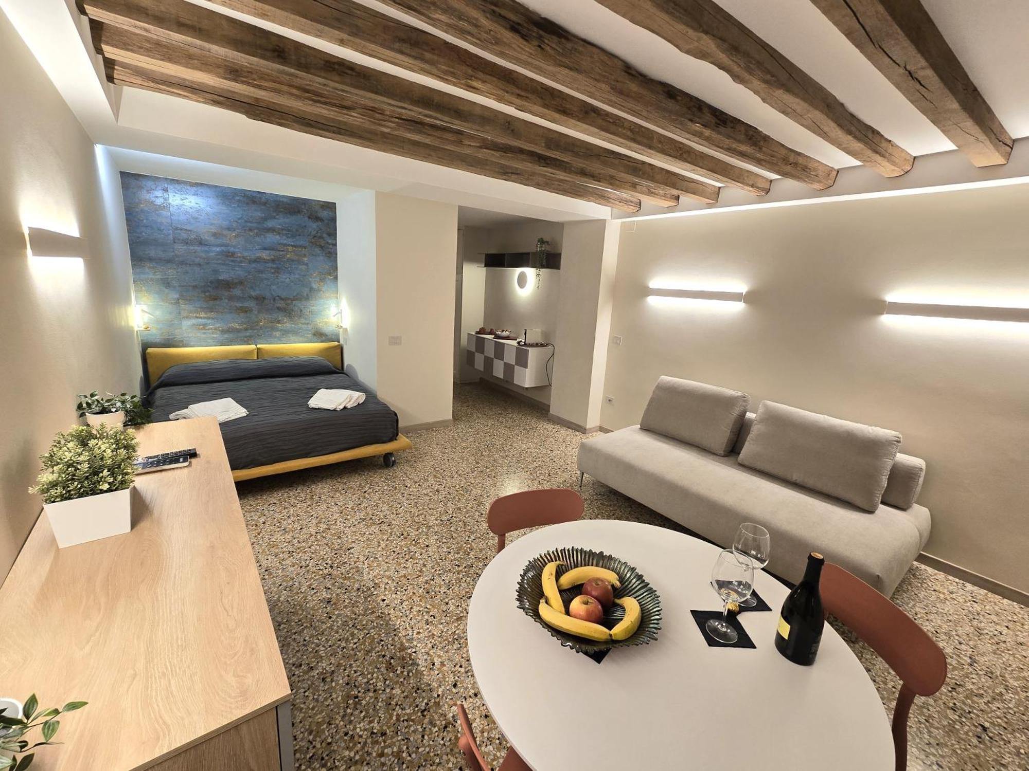 Cozy Studio With Canal View Venedig Exterior foto