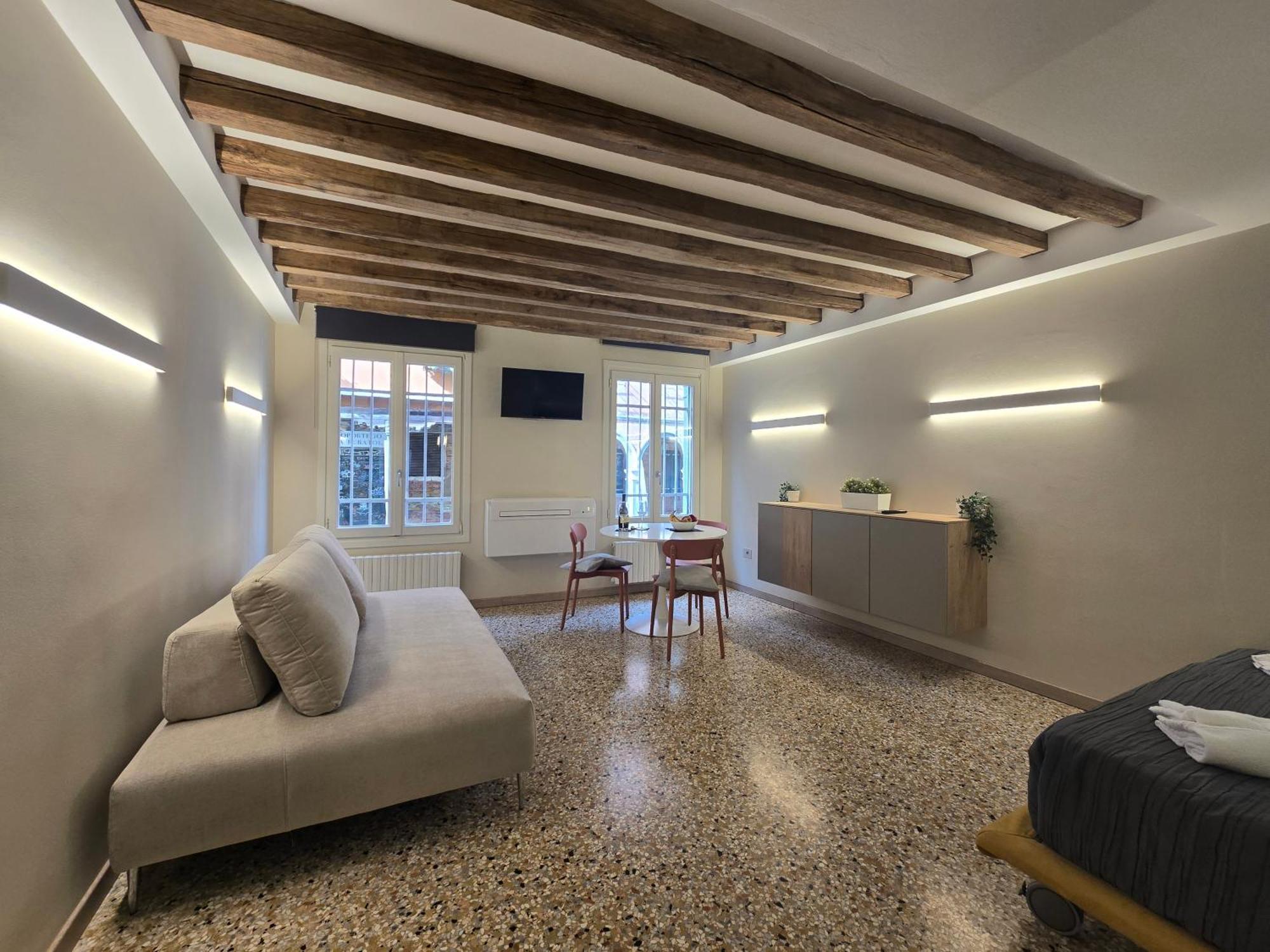 Cozy Studio With Canal View Venedig Exterior foto