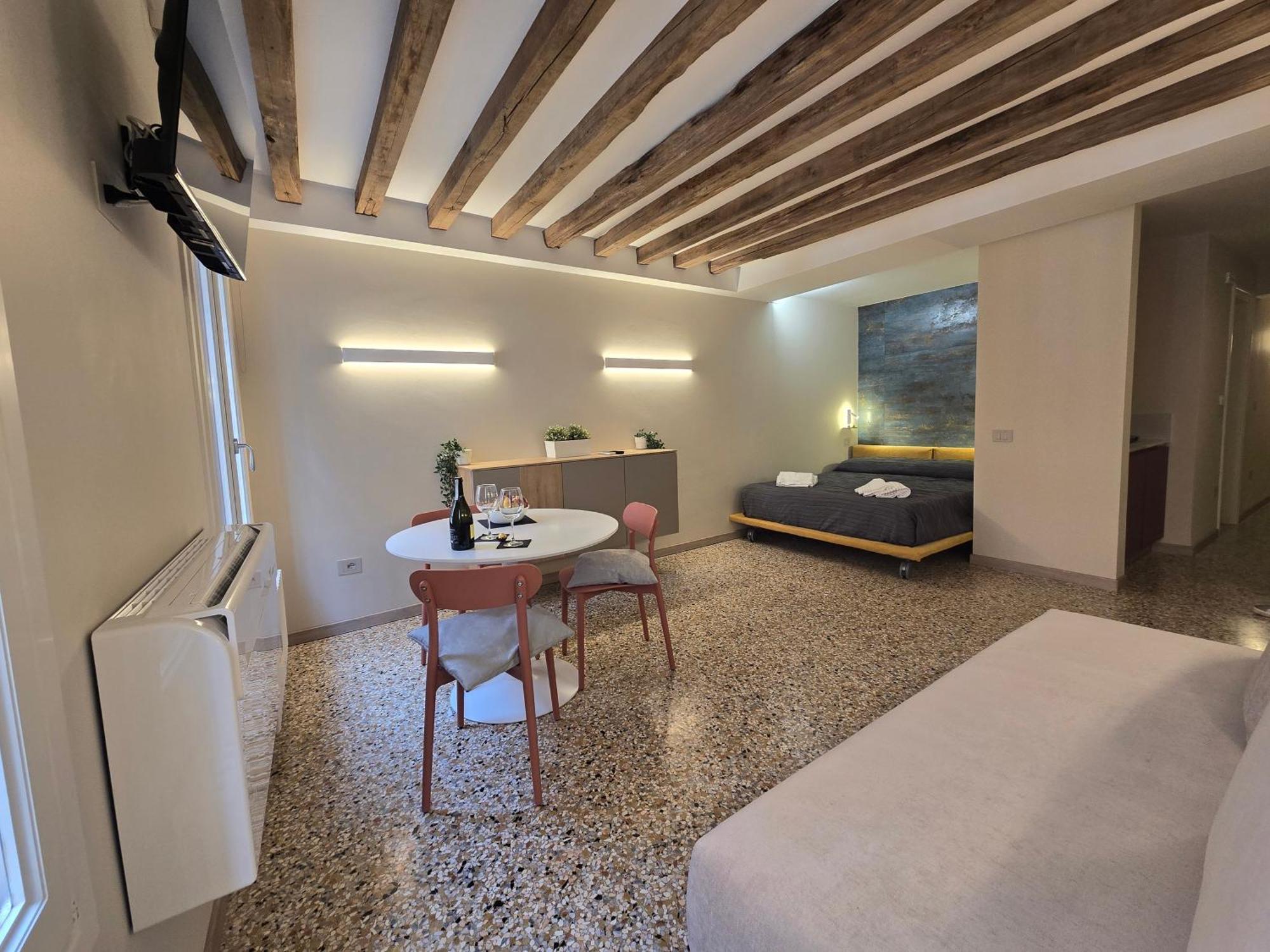 Cozy Studio With Canal View Venedig Exterior foto