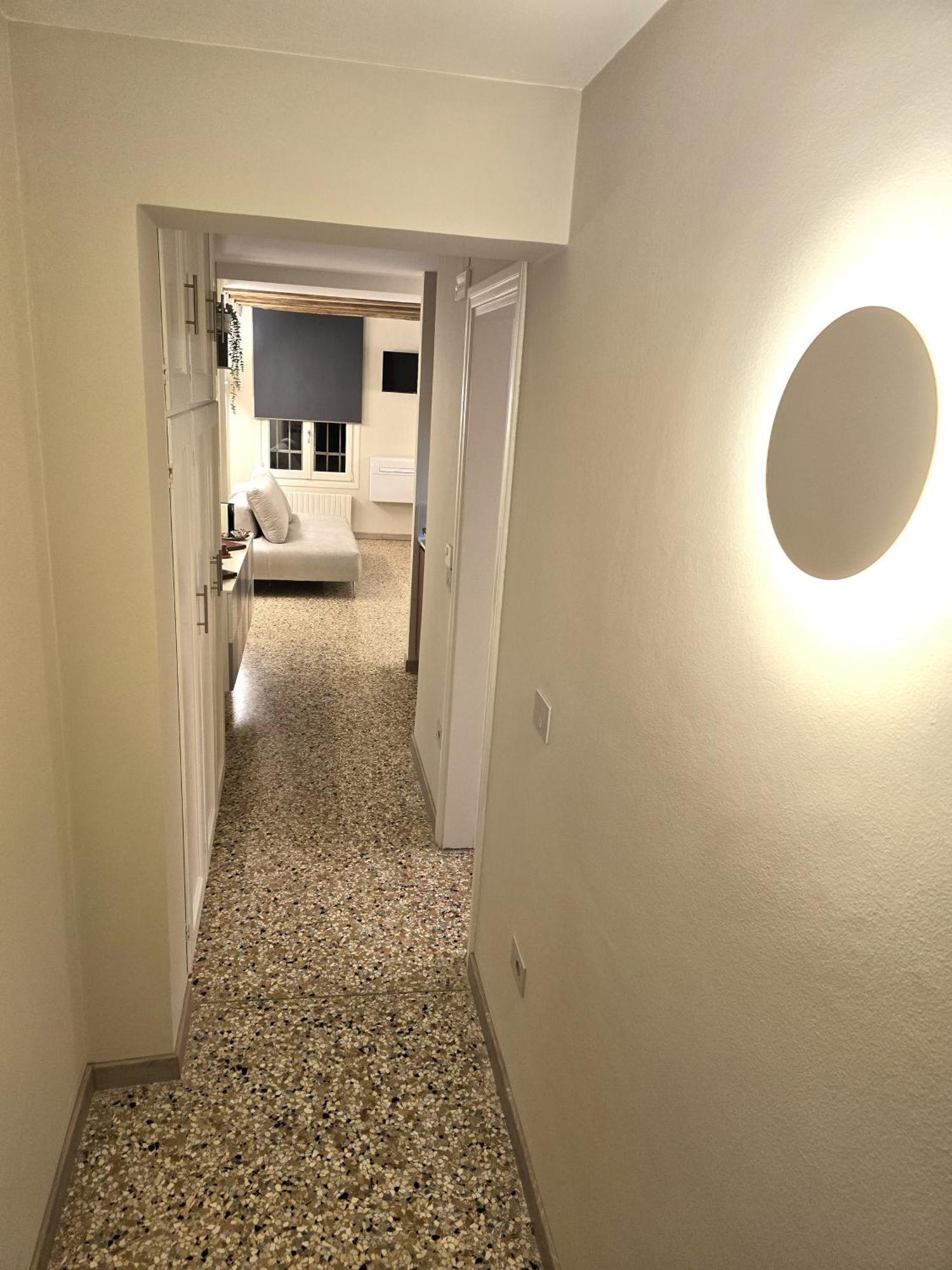 Cozy Studio With Canal View Venedig Exterior foto