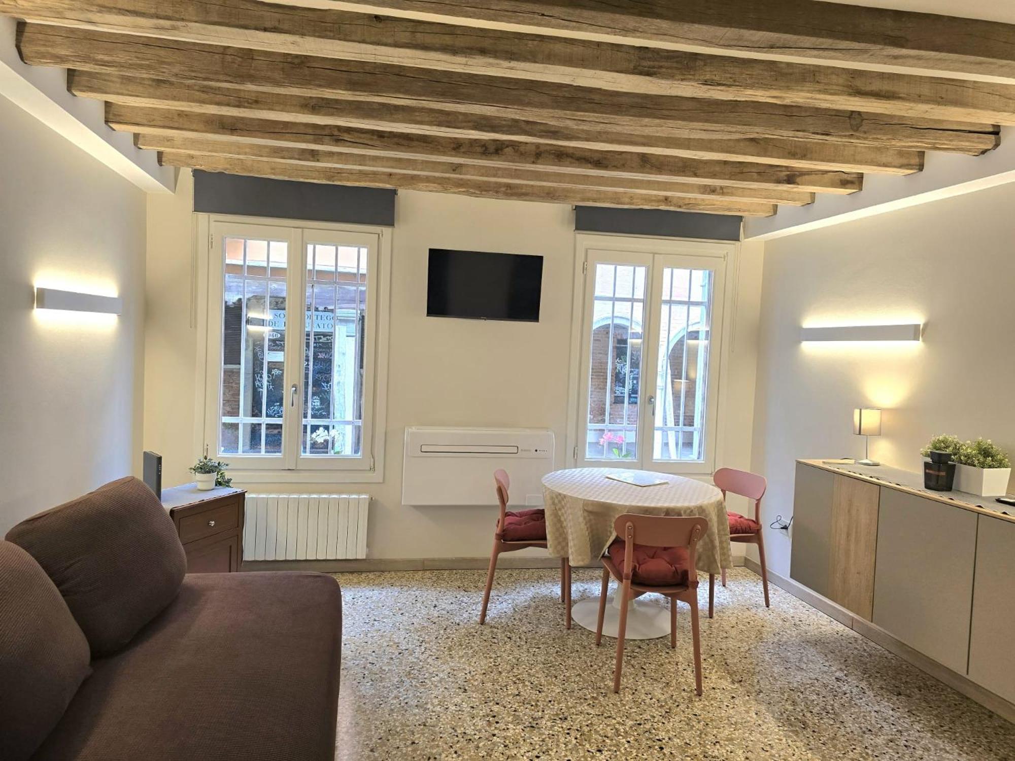 Cozy Studio With Canal View Venedig Exterior foto